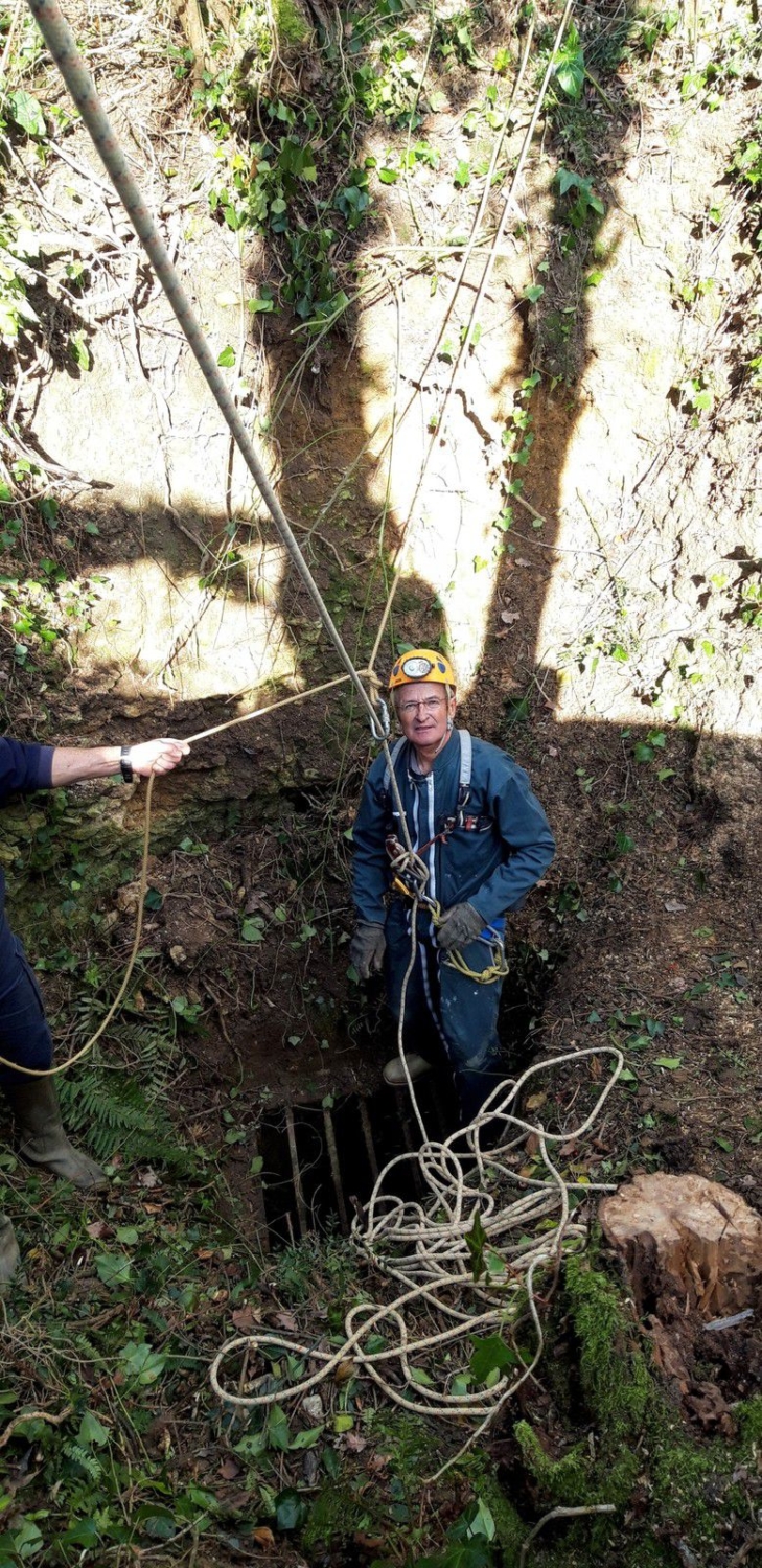 gouffre du quercy en 4 lettres
