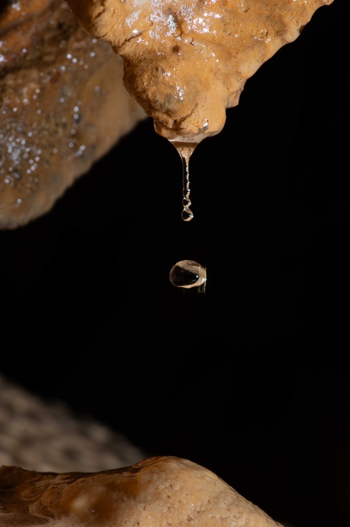 Concrétion dans l'igue Olivier